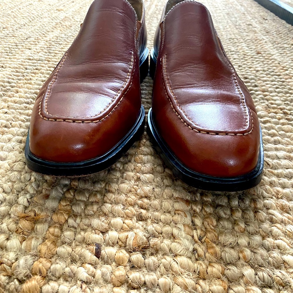 Cole Haan leather loafer like new